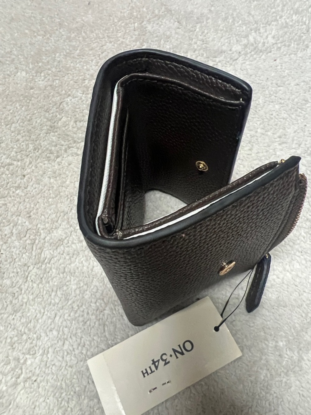 On 34th Maddynn Wallet - Picture 6 of 6